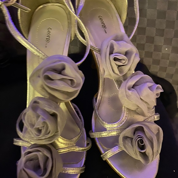 👠 👠 shoes , shoes and more shoes !  All size 6.5-7.5 starting at $10 to $25 - Picture 5 of 7